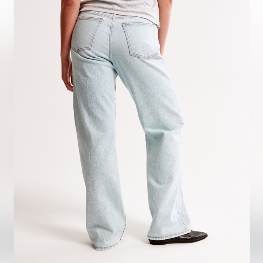 Curve Love Low Rise Baggy Jean Abercrombie & Fitch - Picture 5 of 12